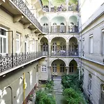 Five Seasons Apartments